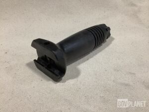 TAKTİKAL TÜFEK İÇİN PLASTİK EL TUTAMAĞI